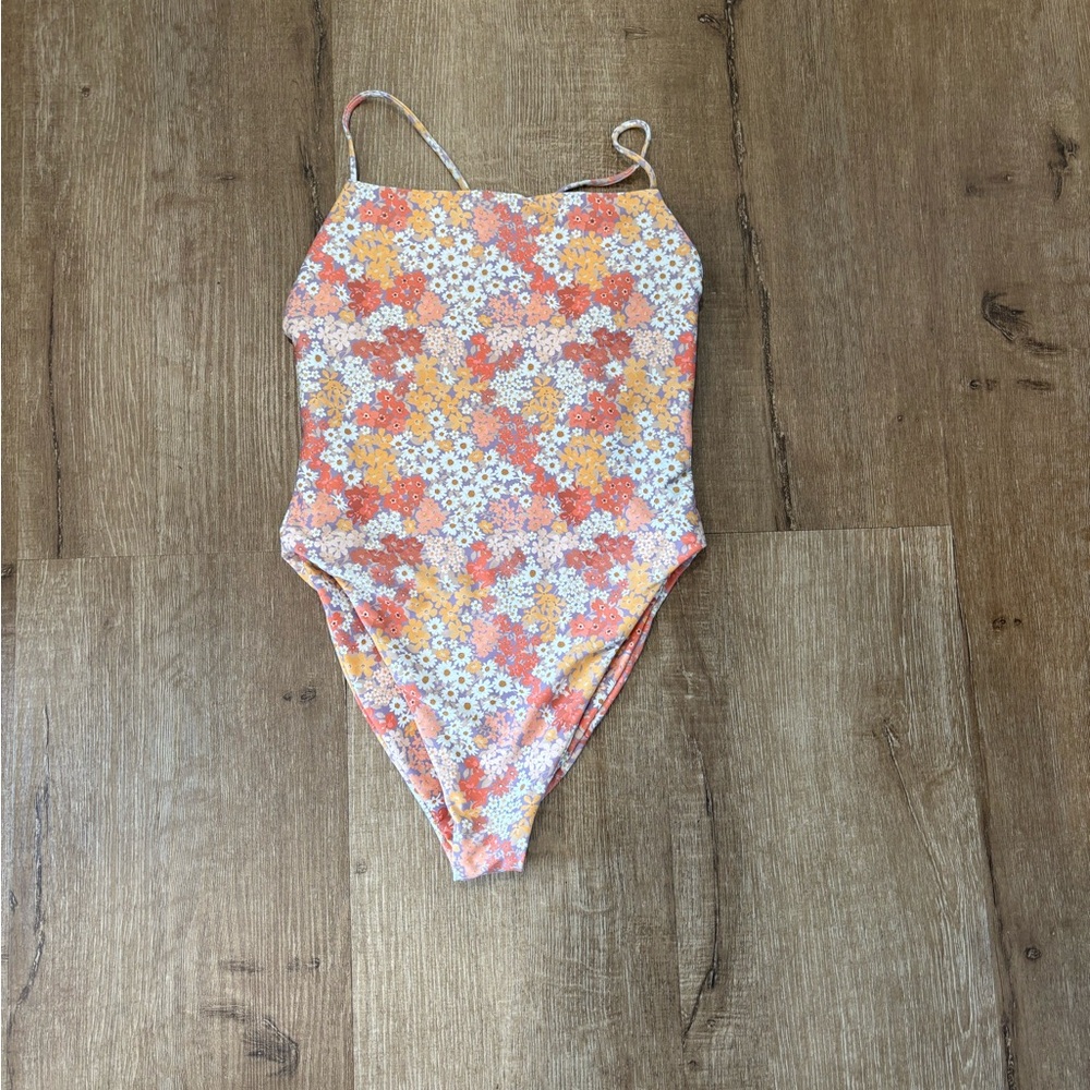 Skatie Resa one piece